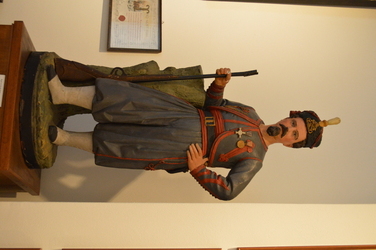 Staue-eines-Zuaven-in-Uniform-Foto-HSNs3BiL5GFLdjg