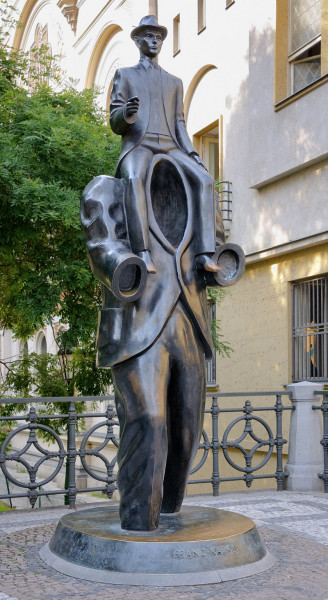 Im Durchgangszimmer – Franz Kafkas Suche nach dem Unzerstörbaren