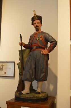 Staue-eines-Zuaven-in-Uniform